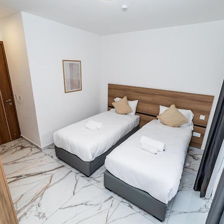 New, Stylish And Modern 1Br Apartment Сейнт Полс Бей Екстериор снимка