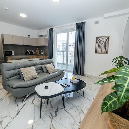 New, Stylish And Modern 1Br Apartment Сейнт Полс Бей Екстериор снимка