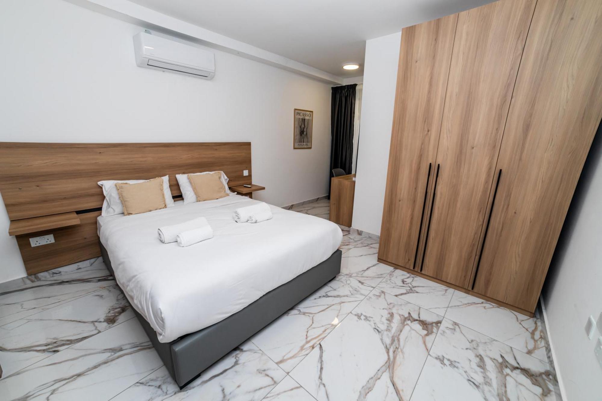 New, Stylish And Modern 1Br Apartment Сейнт Полс Бей Екстериор снимка