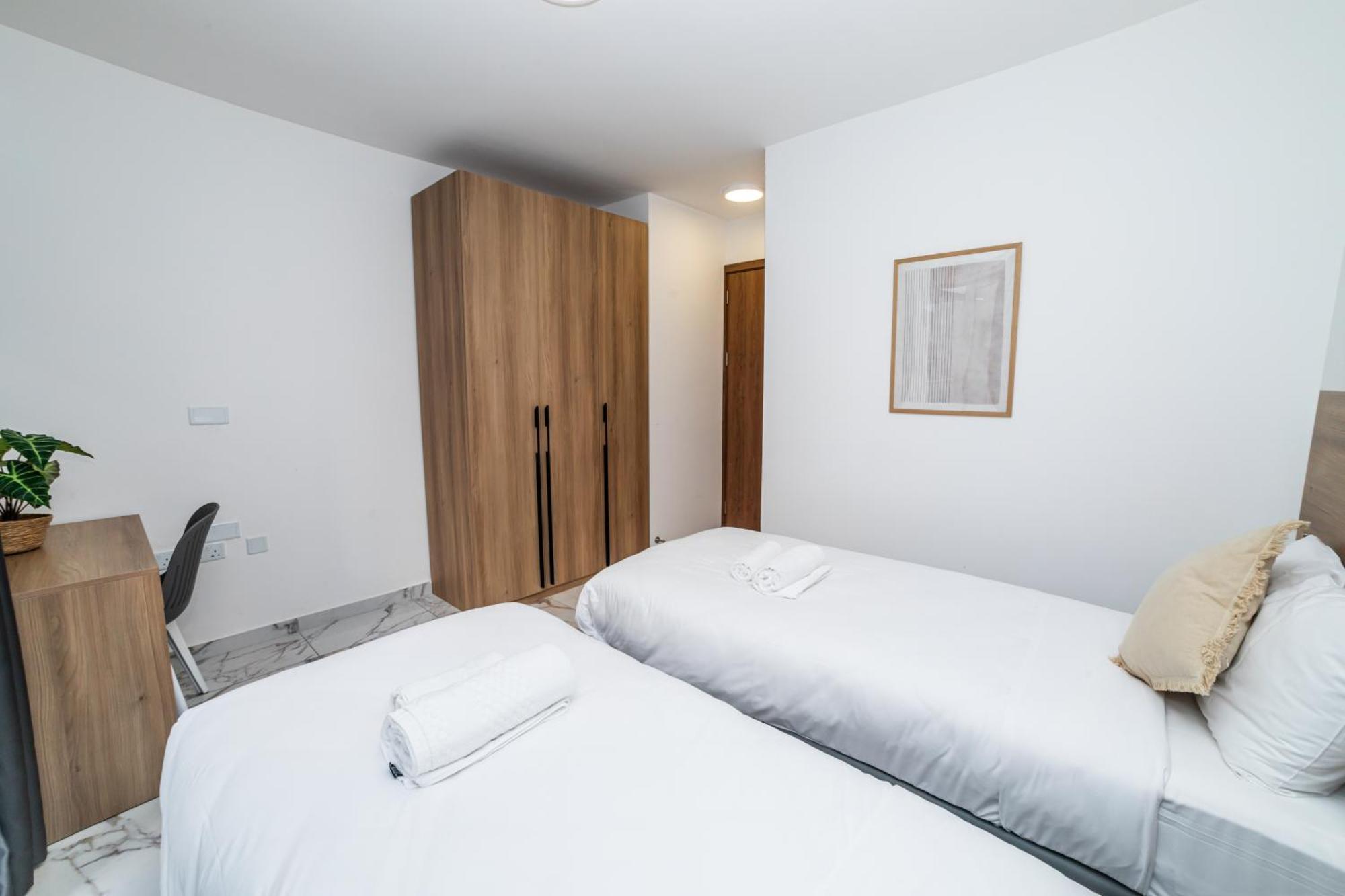 New, Stylish And Modern 1Br Apartment Сейнт Полс Бей Екстериор снимка