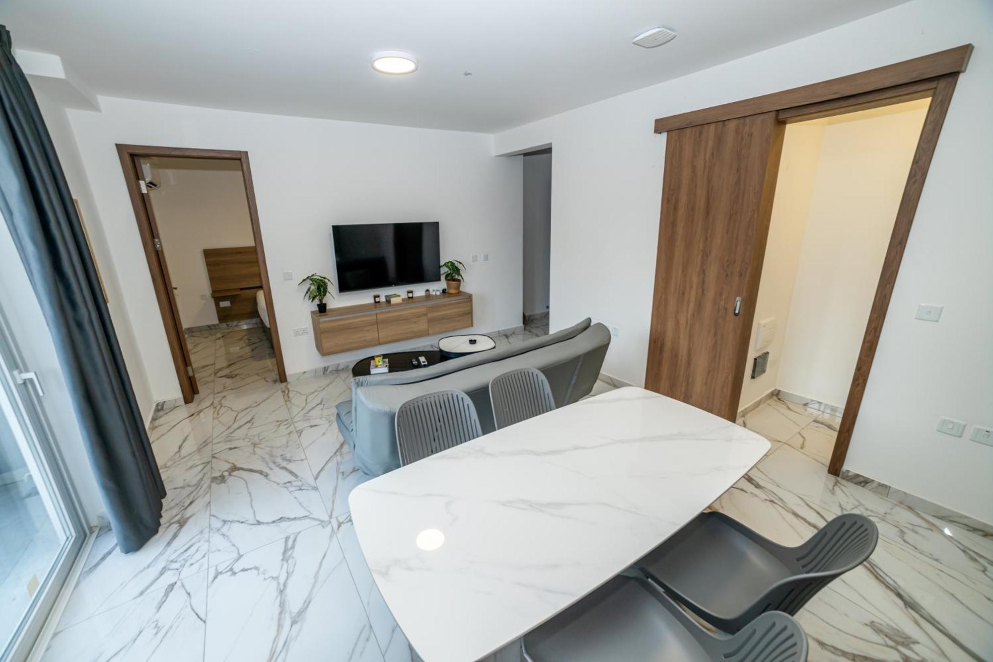 New, Stylish And Modern 1Br Apartment Сейнт Полс Бей Екстериор снимка