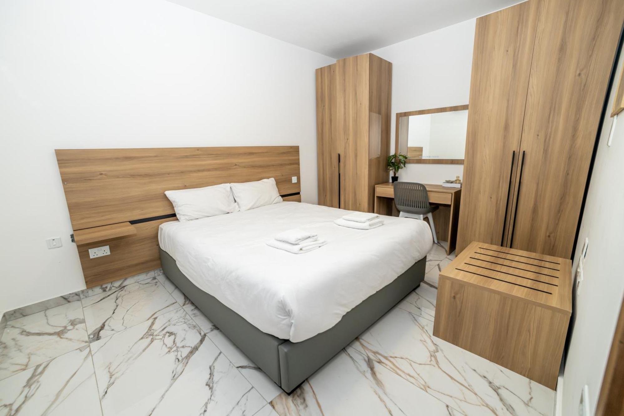 New, Stylish And Modern 1Br Apartment Сейнт Полс Бей Екстериор снимка